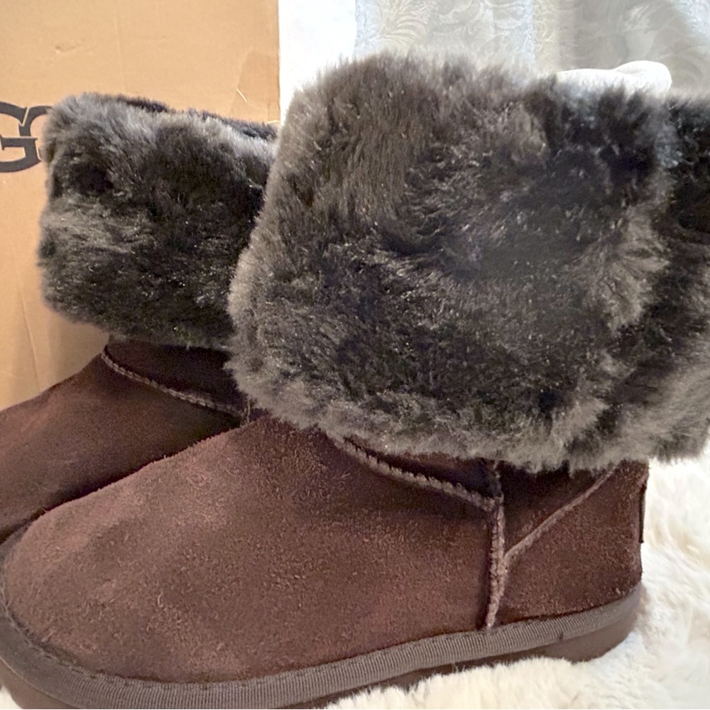 Ugg Suede boots